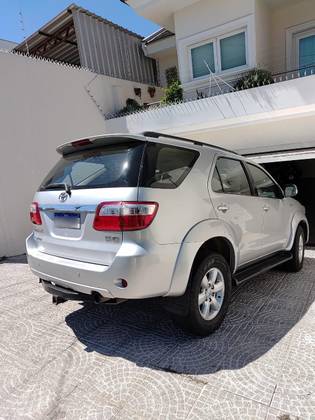 TOYOTA HILUX SW4 3.0 SRV 4X4 16V TURBO INTERCOOLER DIESEL 4P AUTOMÁTICO
